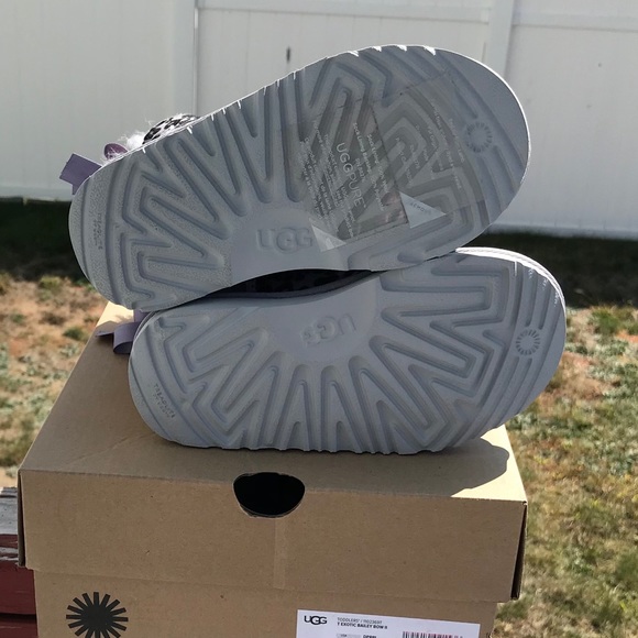 UGG T EXOTIC BAILEY BOW II - Picture 3 of 8